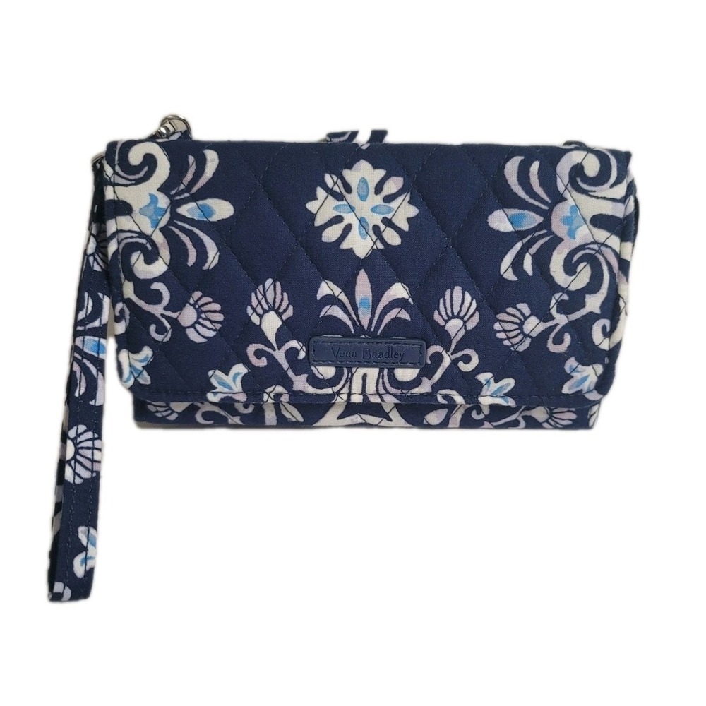 VERA BRADLEY Blue Navy White‎ Wallet Wristel Quilted RFID 7x4x2 Fashion Preppy